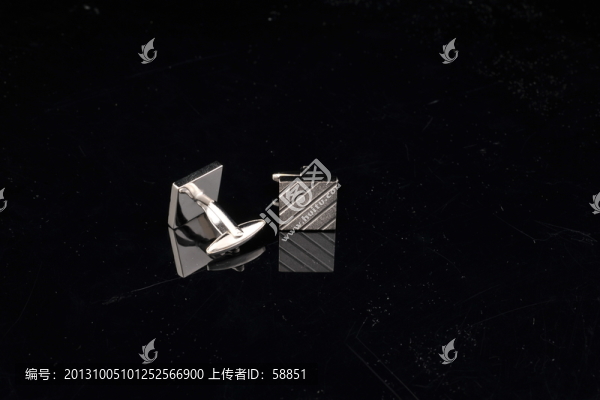 時(shí)尚扣子