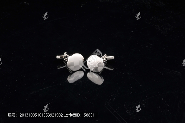 時(shí)尚袖扣