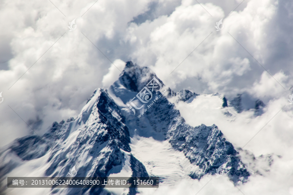 貢嘎雪山