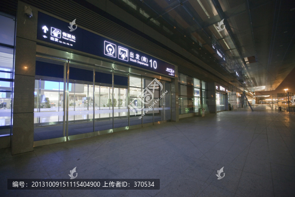 虹橋火車(chē)站,交通樞紐,夜景
