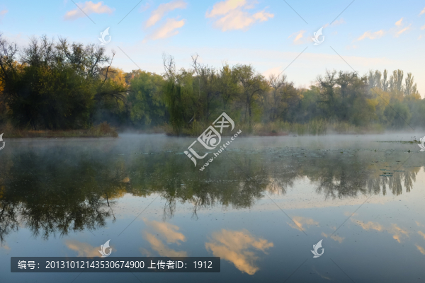 平湖秋色