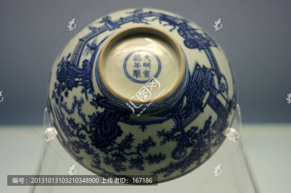 景德鎮(zhèn)窯青花人物圖碗