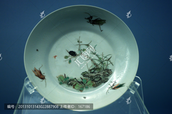 景德鎮(zhèn)窯五彩草蟲紋盤