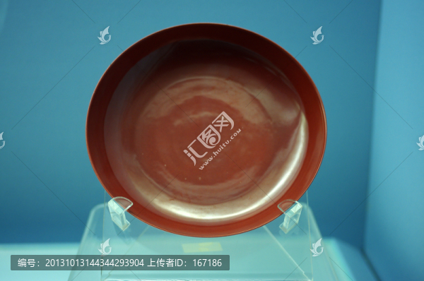 景德鎮(zhèn)窯珊瑚紅釉盤