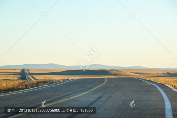 錫林浩特草原秋色道路