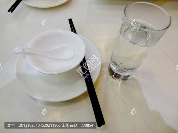 餐具擺設(shè)