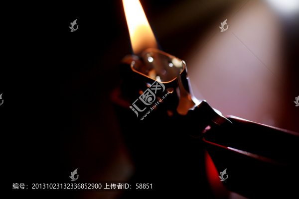 火