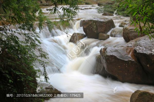 四洞溝溪流石灘