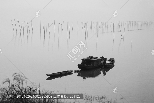 洞庭湖青山島濕地的船