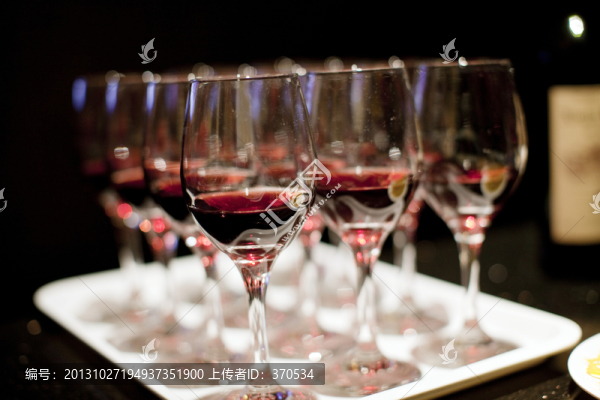 高腳杯,酒杯,時(shí)尚餐飲,玻璃杯