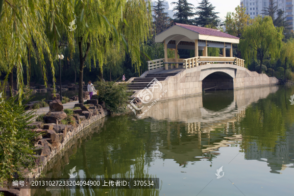 曲陽(yáng)公園,園林,休閑場(chǎng)所,拱橋