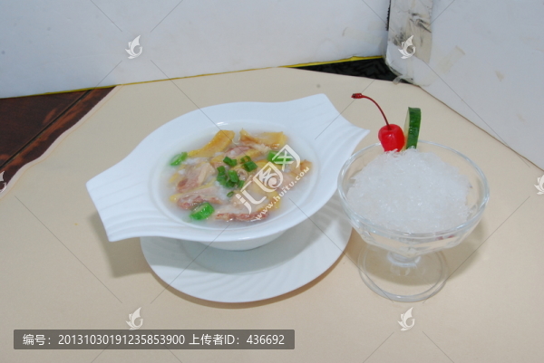 招牌咸雞燕窩粥