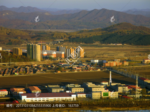 草河近景