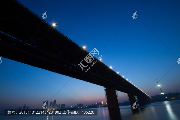 武漢長(zhǎng)江大橋