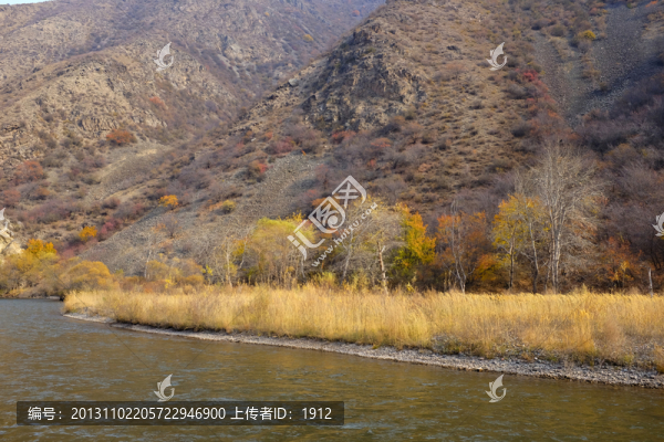 河流