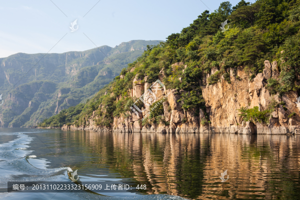 燕塞湖