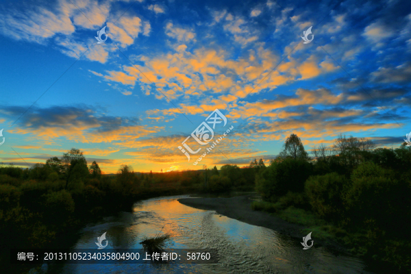 森林河朝霞