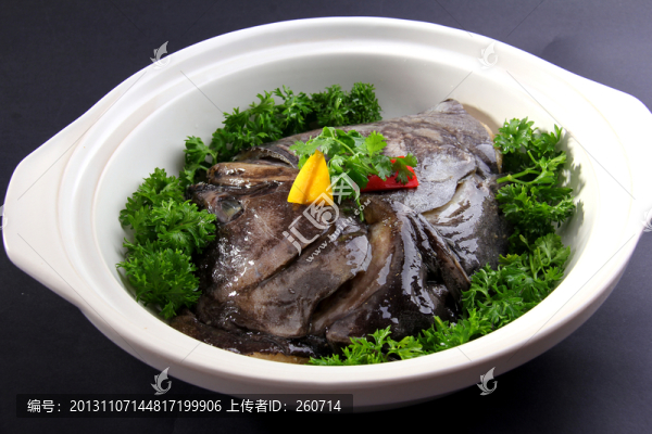 生焗碟魚頭