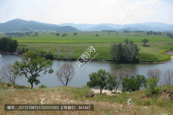 草原湖泊