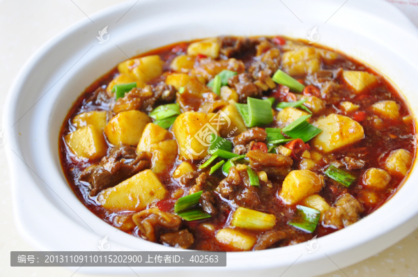 米豆腐煨牛腩