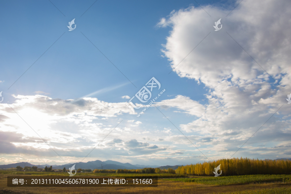 藍(lán)天白云