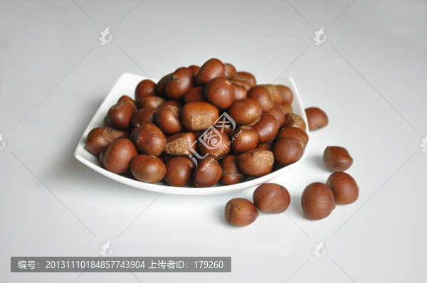 盤子板栗素材