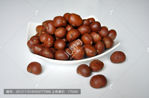 盤(pán)子板栗設(shè)計(jì)素材