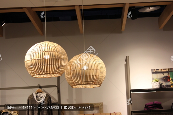 吊燈