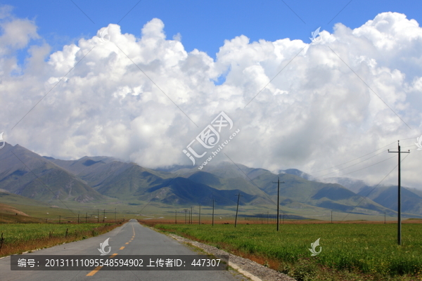 青海湖畔