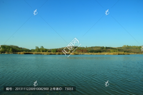 湖水,遠(yuǎn)山