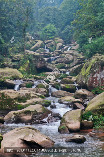 四川天臺(tái)山,峽谷地貌