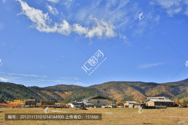 香格里拉鄉(xiāng)村秋色