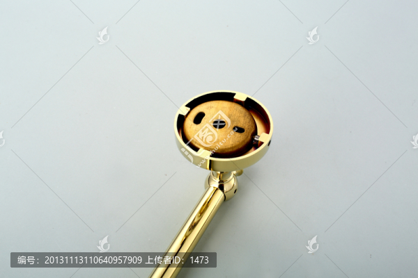 毛巾?xiàng)U