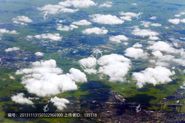 天空云彩大地
