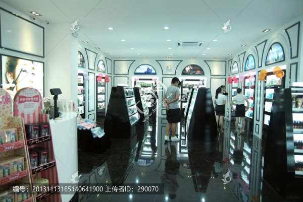 化妝品商場