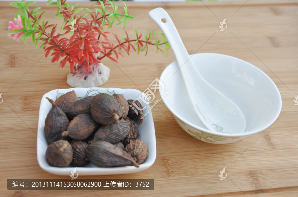 草果