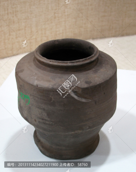 陶罐