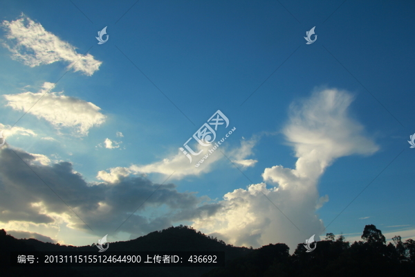 藍(lán)天白云