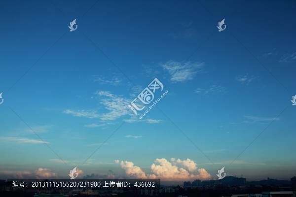 藍(lán)天白云