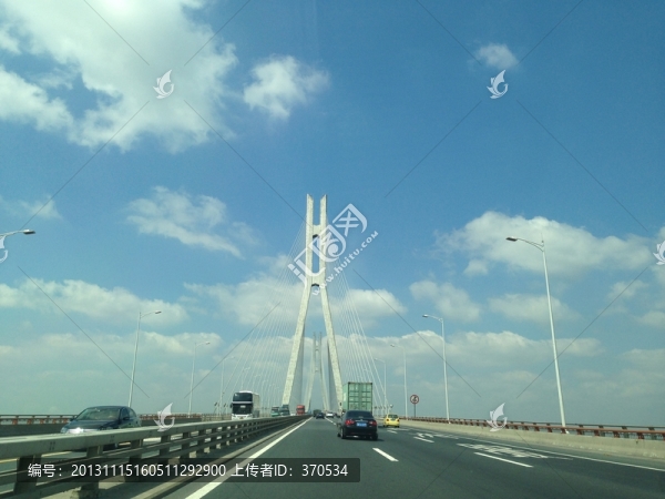 現(xiàn)代橋梁
