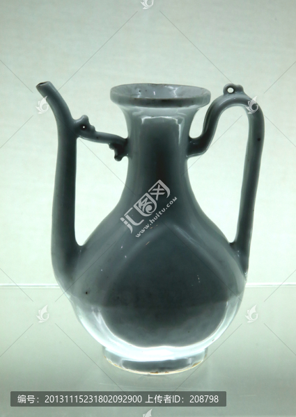 明,嘉靖暗花白釉執(zhí)壺