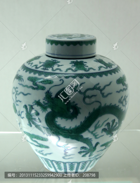 乾隆款綠彩八寶云龍紋壇,清