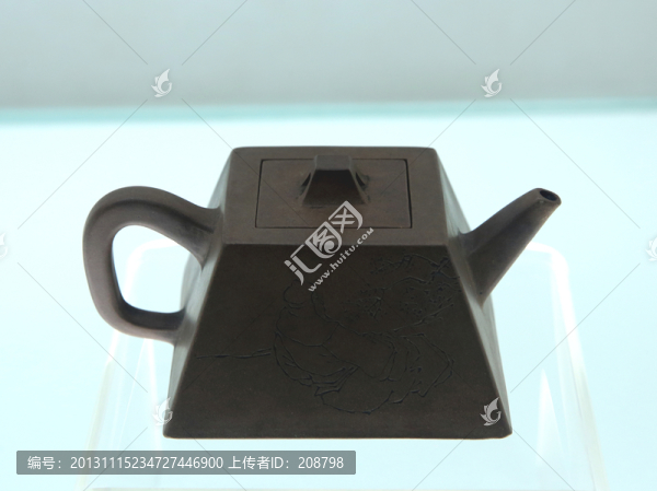 清,斗方壺