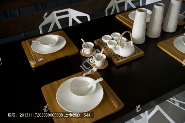餐具