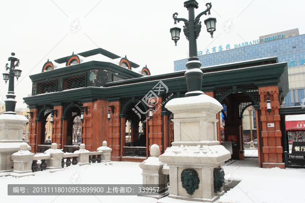 城市雪景