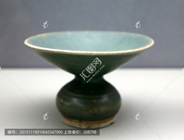 唐,青釉唾壺