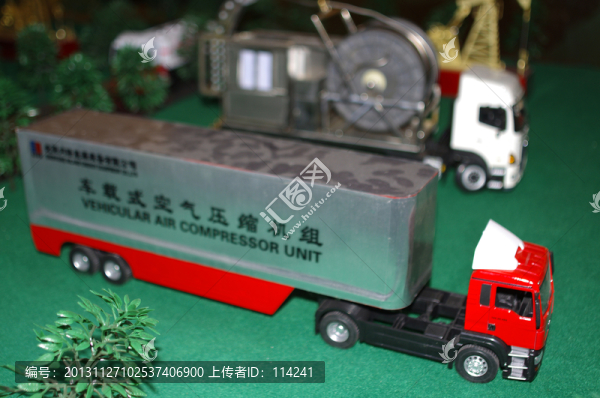 大型運(yùn)輸車輛模型