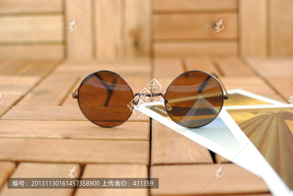 潮流時(shí)尚復(fù)古經(jīng)典金屬圓框墨鏡