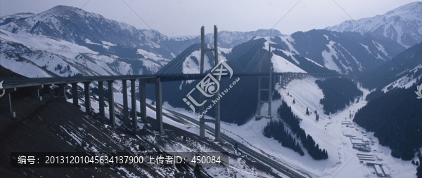 果子溝大橋,天山冬季,雪山風光