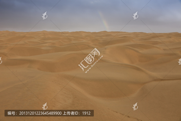 沙漠彩虹